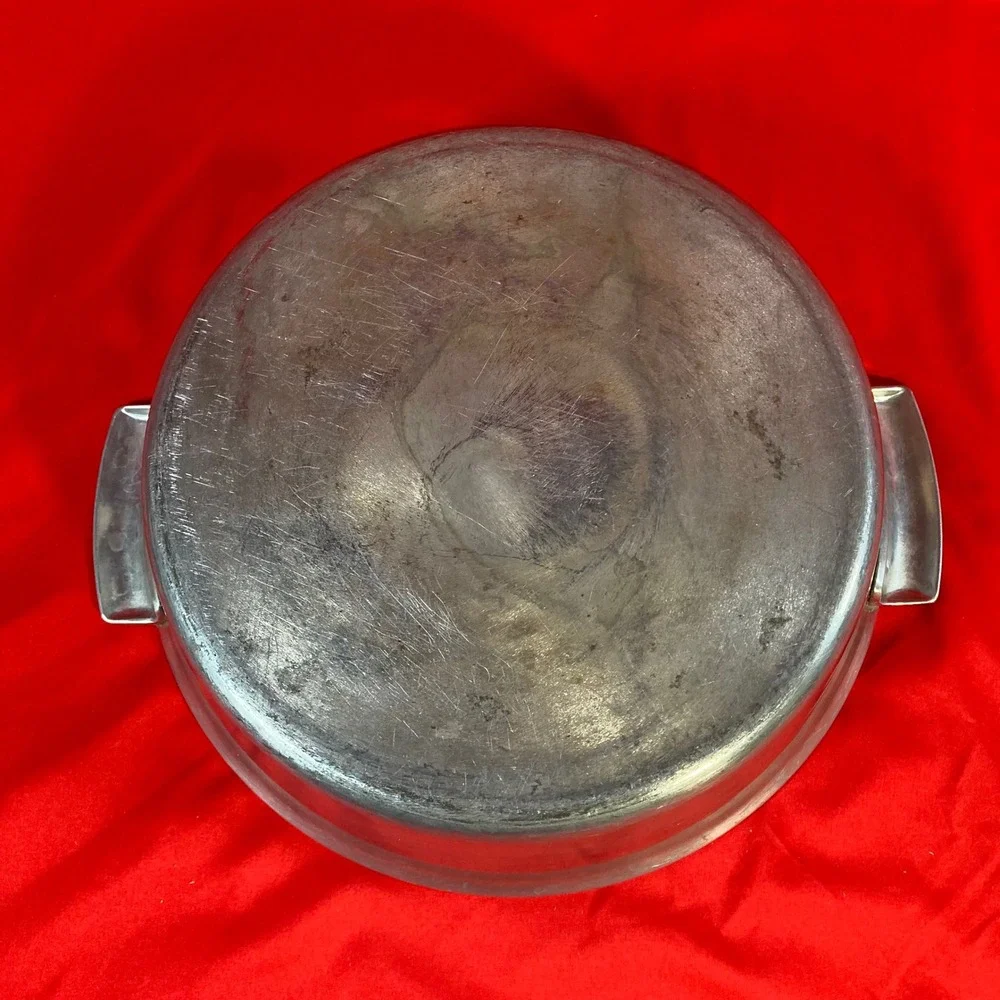 Dutch Oven 12in Silver / 5 Quart / Cast Aluminum Roaster w/ Lid